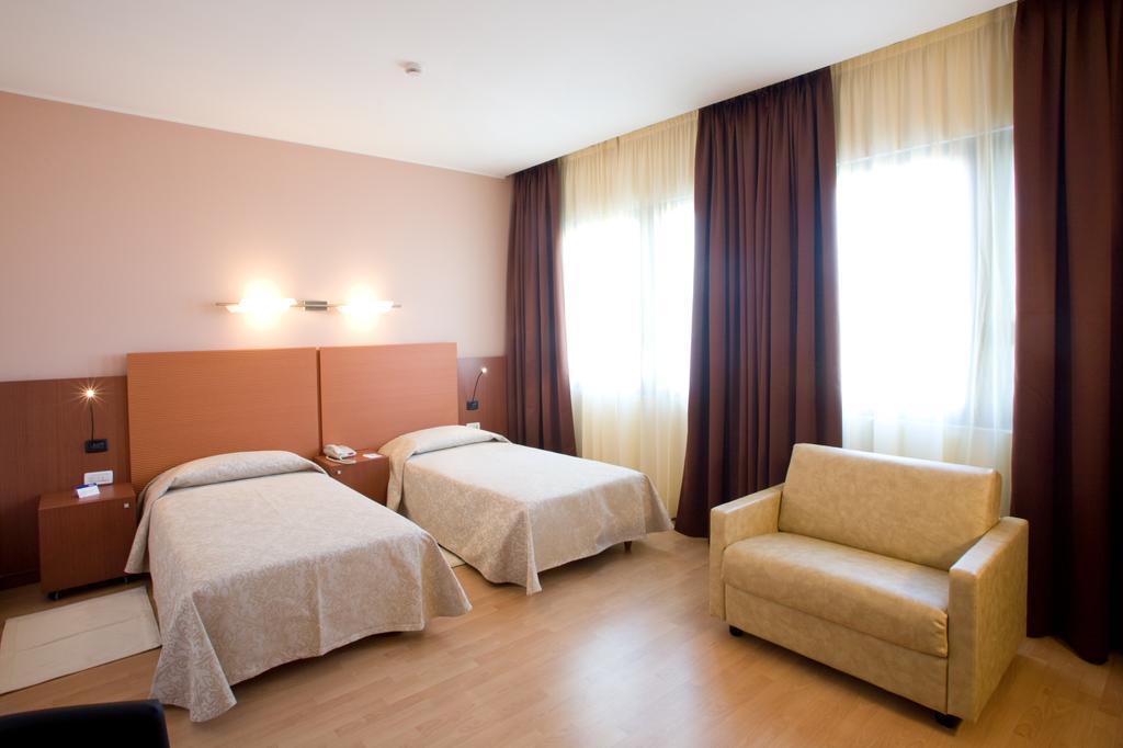 Hotel Mareschi Palace Novara Eksteriør bilde