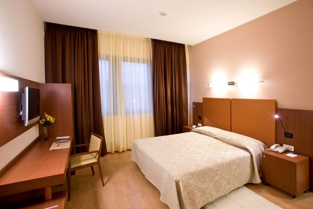 Hotel Mareschi Palace Novara Eksteriør bilde